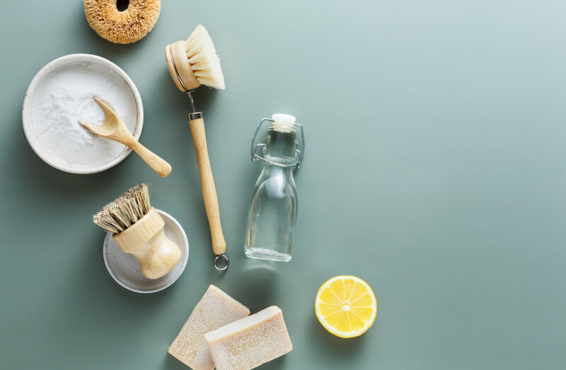 składniki i narzędzia do przygotowania mydełka DIY