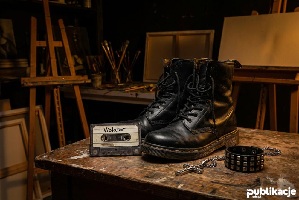 Akcesoria i atrybuty fana Depeche Mode