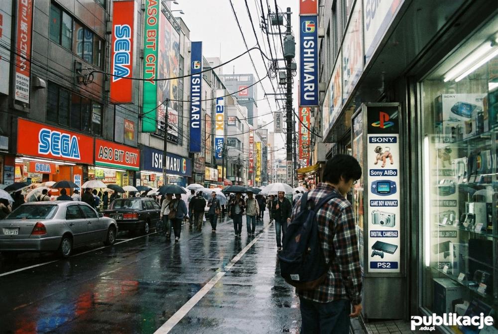 akihabara ulica w deszczu lata 2000