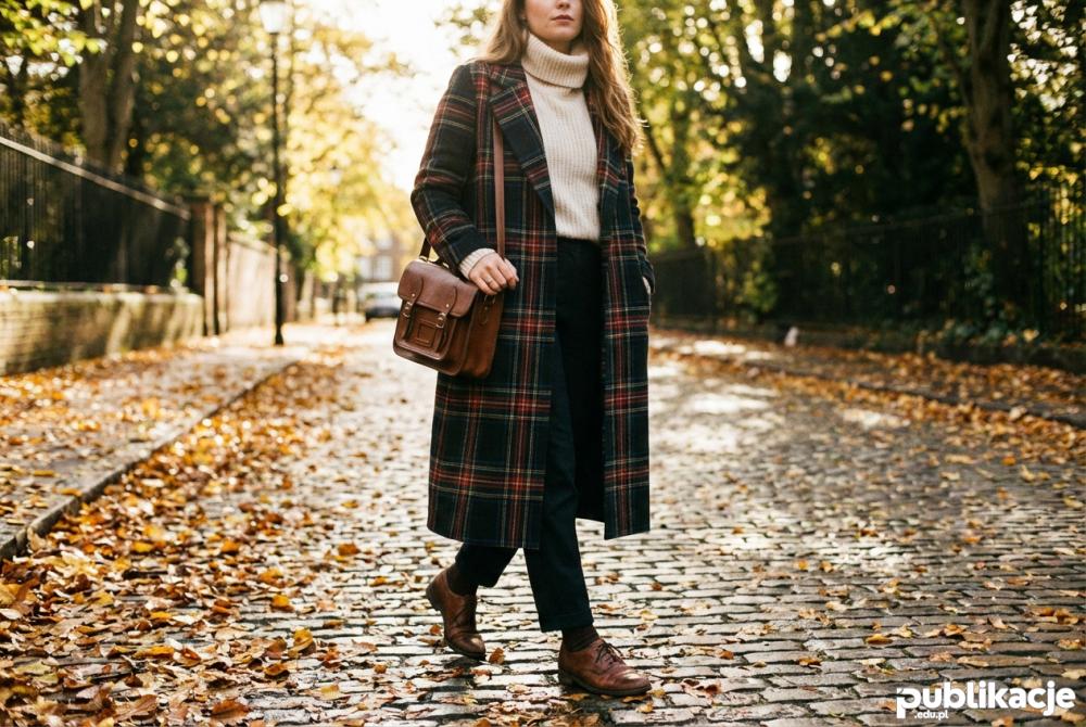 stylizacja dark academia płaszcz w kratę i skórzana torba