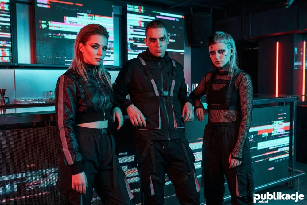moda klubowa techwear i stylizacje
